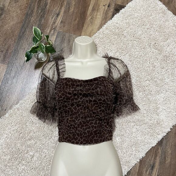Altar'd State Medium Leopard Print Mesh Ruffle Puff Sleeve Smocked Crop Top - Picture 1 of 6